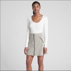3/$20 Gap Plaid Zip Front Mini Skirt